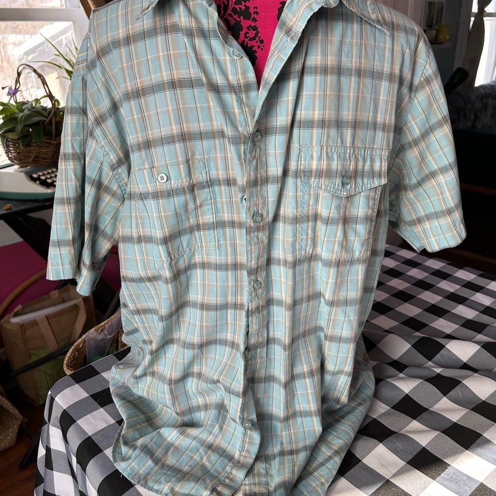 Airwalk Men's Blue and Tan Plaid Casual Shirt